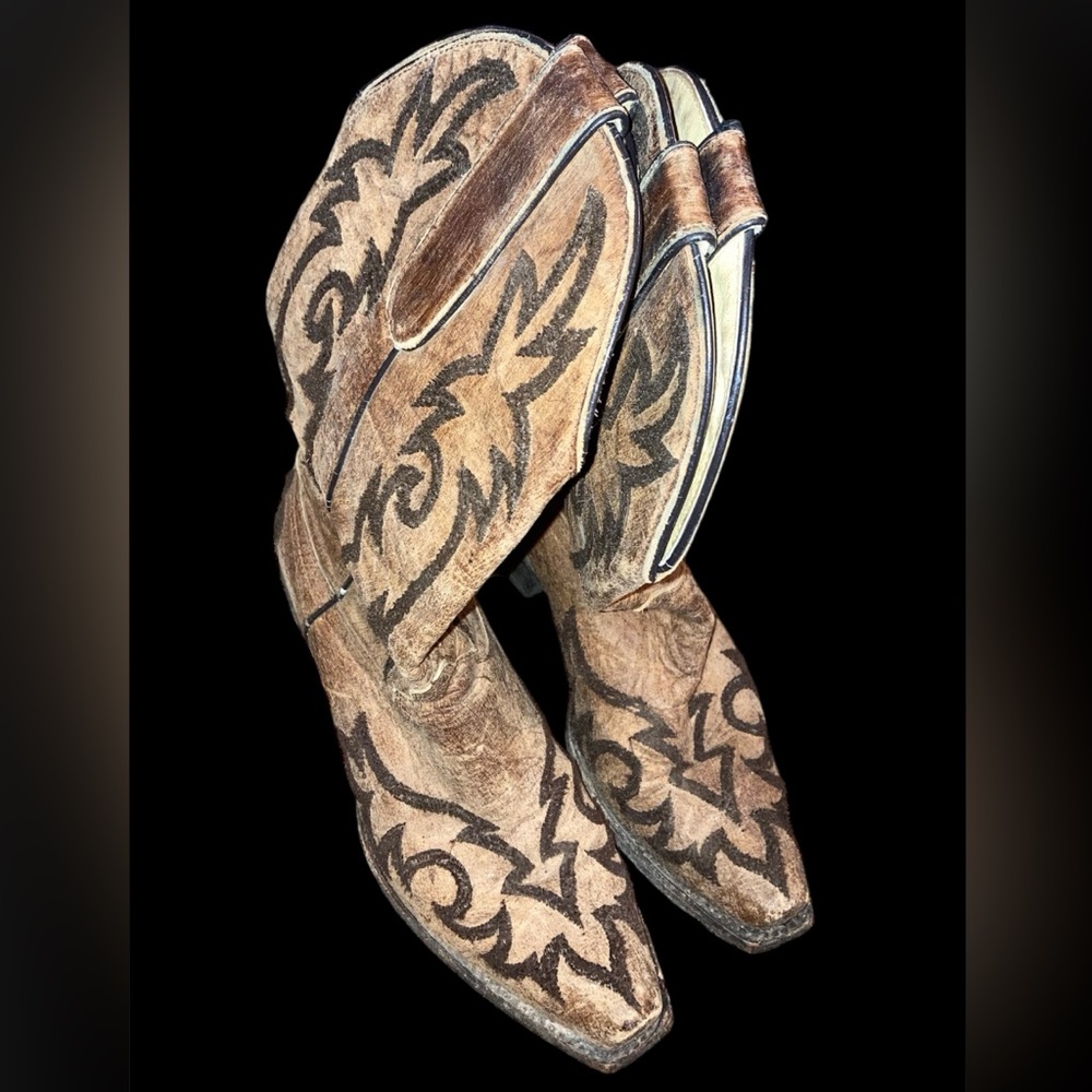 Old Gringo Boots Size 6 1/2 B Distressed Snip Toe